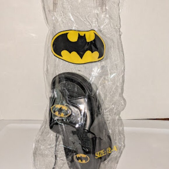 Batman Kids Slip on Sandals Size 2/4 New With Carry Bag Black and Yellow - Picture 2 of 12
